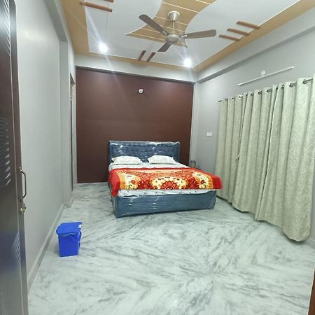 Отель Sarvodaya Residency Ayodhya Экстерьер фото